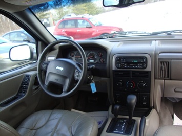 2001 Jeep Grand Cherokee Laredo   - Photo 7 - Cincinnati, OH 45255