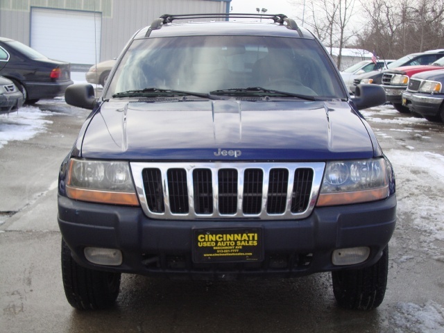 2001 Jeep Grand Cherokee Laredo - Photo 2 - Cincinnati, OH 45255