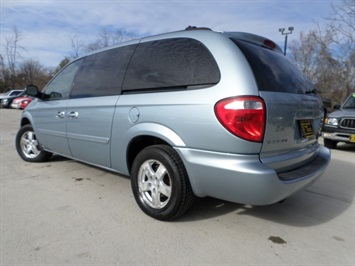 2006 Dodge Grand Caravan SXT   - Photo 12 - Cincinnati, OH 45255