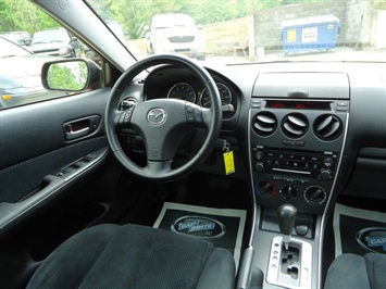 2006 Mazda Mazda6 i   - Photo 7 - Cincinnati, OH 45255