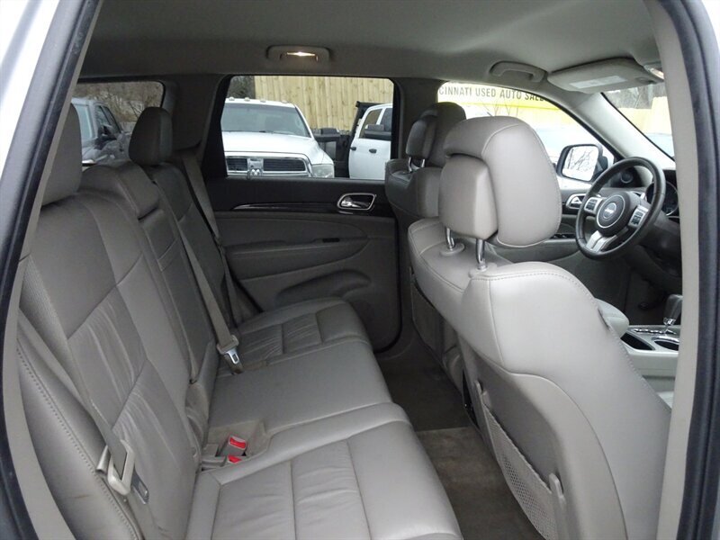 2011 Jeep Grand Cherokee Laredo X - Photo 22 - Cincinnati, OH 45255