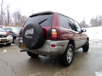 2000 Toyota Rav4   - Photo 14 - Cincinnati, OH 45255