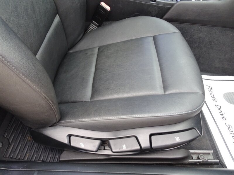 2001 BMW 3 Series 325Ci   - Photo 17 - Cincinnati, OH 45255