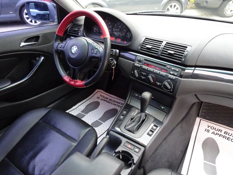 2001 BMW 3 Series 325Ci   - Photo 9 - Cincinnati, OH 45255