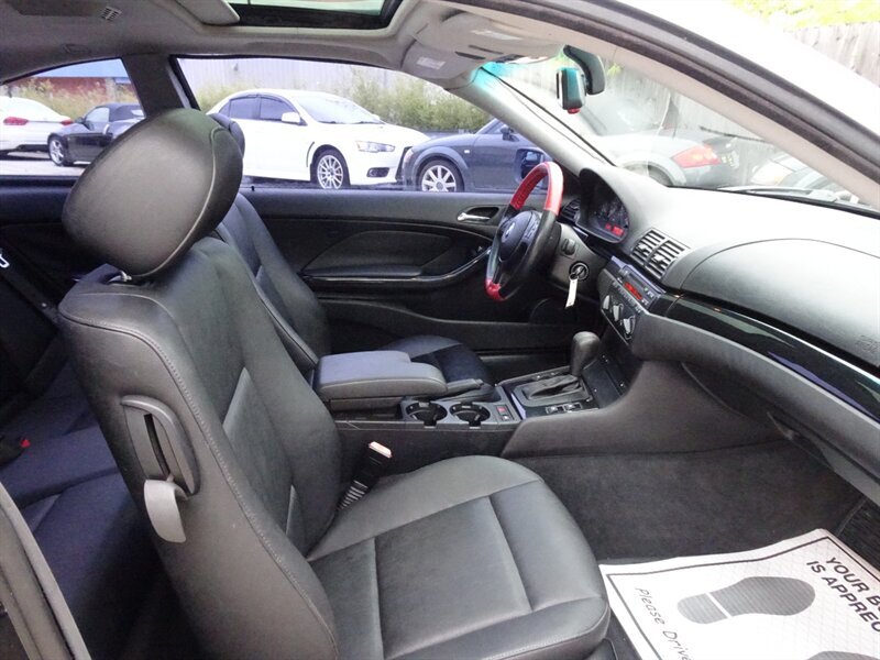 2001 BMW 3 Series 325Ci   - Photo 10 - Cincinnati, OH 45255