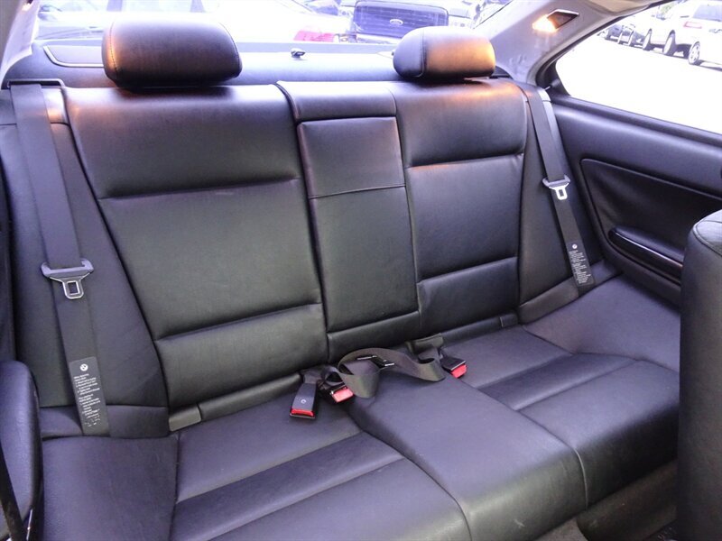 2001 BMW 3 Series 325Ci   - Photo 12 - Cincinnati, OH 45255