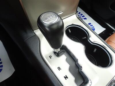 2012 Jeep Grand Cherokee Overland - Photo 41 - Cincinnati, OH 45255