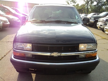 1998 Chevrolet Blazer   - Photo 2 - Cincinnati, OH 45255