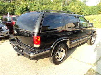 1998 Chevrolet Blazer   - Photo 6 - Cincinnati, OH 45255