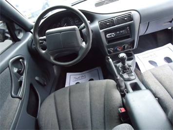 2002 Chevrolet Cavalier   - Photo 7 - Cincinnati, OH 45255