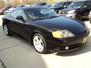 2003 Hyundai Tiburon GT   - Photo 1 - Cincinnati, OH 45255