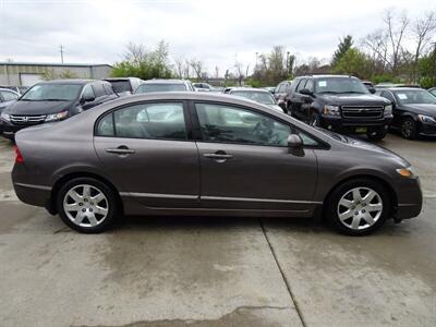 2009 Honda Civic LX   - Photo 2 - Cincinnati, OH 45255