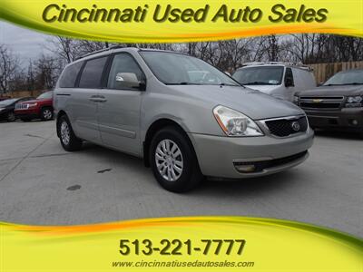 2014 Kia Sedona LX 3.5L V6 FWD - Photo 1 - Cincinnati, OH 45255