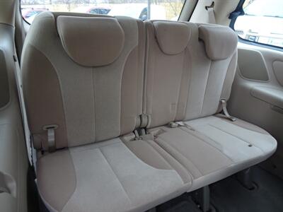 2014 Kia Sedona LX 3.5L V6 FWD - Photo 15 - Cincinnati, OH 45255