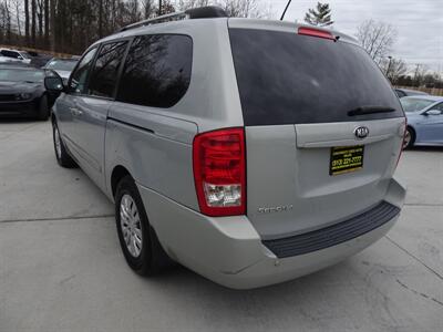 2014 Kia Sedona LX 3.5L V6 FWD - Photo 8 - Cincinnati, OH 45255