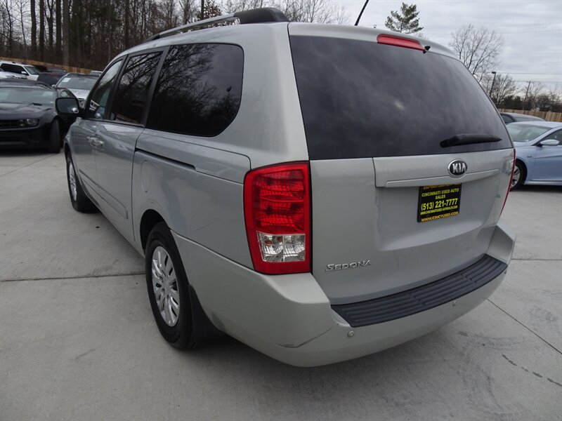 2014 Kia Sedona LX 3.5L V6 FWD - Photo 8 - Cincinnati, OH 45255