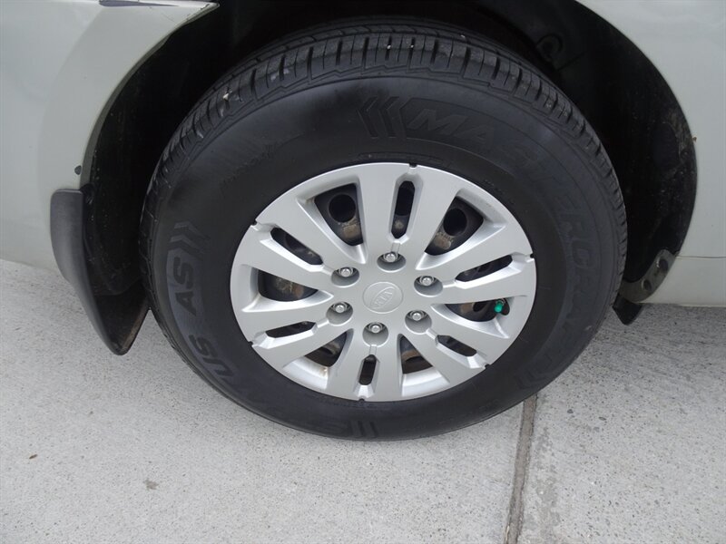 2014 Kia Sedona LX 3.5L V6 FWD - Photo 27 - Cincinnati, OH 45255