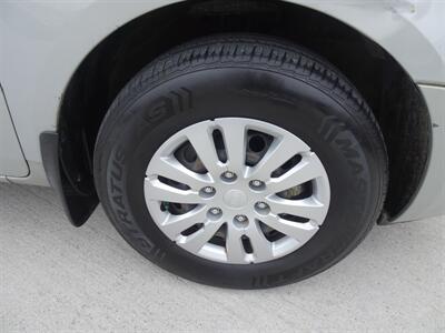 2014 Kia Sedona LX 3.5L V6 FWD - Photo 26 - Cincinnati, OH 45255