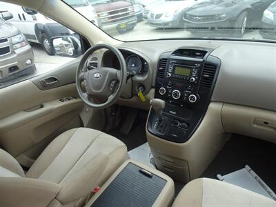 2014 Kia Sedona LX 3.5L V6 FWD - Photo 13 - Cincinnati, OH 45255