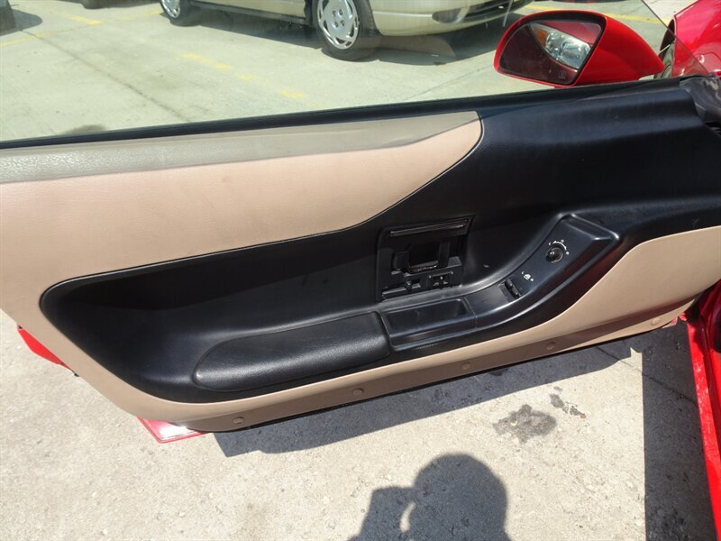 1994 Chevrolet Corvette - Photo 23 - Cincinnati, OH 45255