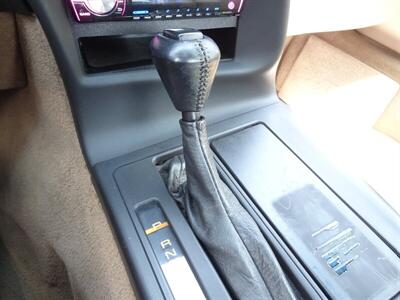 1994 Chevrolet Corvette   - Photo 21 - Cincinnati, OH 45255