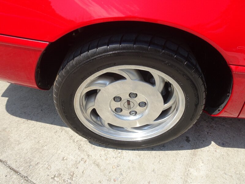1994 Chevrolet Corvette - Photo 27 - Cincinnati, OH 45255