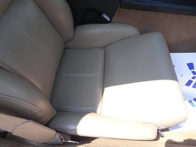 1994 Chevrolet Corvette - Photo 13 - Cincinnati, OH 45255