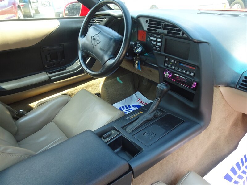 1994 Chevrolet Corvette - Photo 9 - Cincinnati, OH 45255