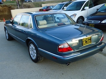 1999 Jaguar XJ XJ8   - Photo 4 - Cincinnati, OH 45255