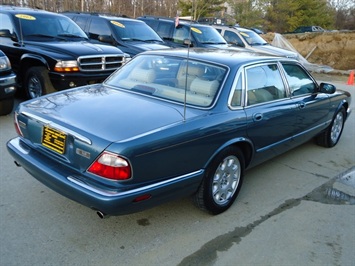 1999 Jaguar XJ XJ8   - Photo 6 - Cincinnati, OH 45255