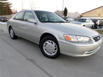 2001 Toyota Camry LE   - Photo 10 - Cincinnati, OH 45255