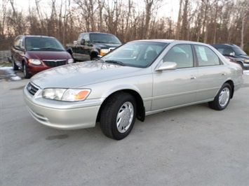 2001 Toyota Camry LE   - Photo 11 - Cincinnati, OH 45255