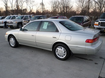 2001 Toyota Camry LE   - Photo 4 - Cincinnati, OH 45255