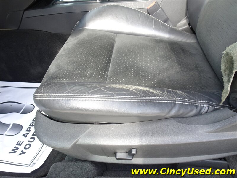 2009 Dodge Challenger SRT8 - Photo 27 - Cincinnati, OH 45255