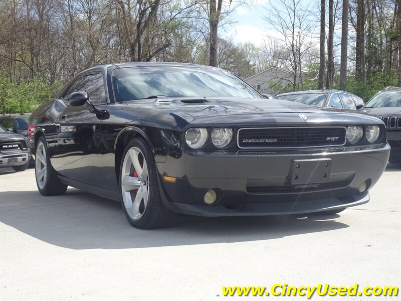 2009 Dodge Challenger SRT8 - Photo 4 - Cincinnati, OH 45255