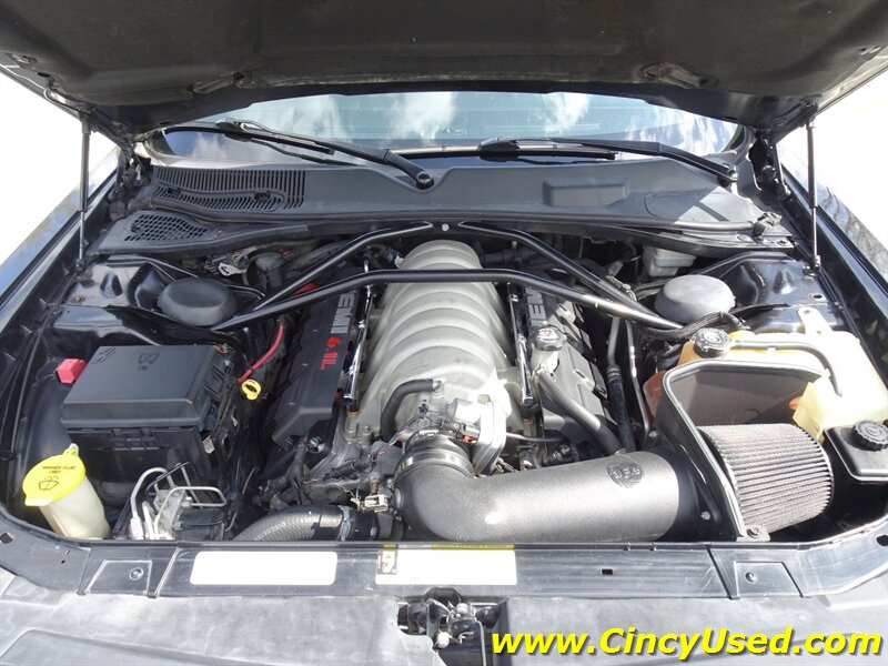 2009 Dodge Challenger SRT8 - Photo 29 - Cincinnati, OH 45255