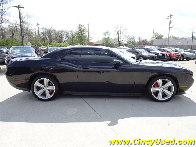 2009 Dodge Challenger SRT8 - Photo 5 - Cincinnati, OH 45255