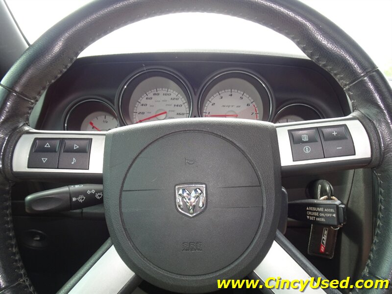 2009 Dodge Challenger SRT8 - Photo 20 - Cincinnati, OH 45255