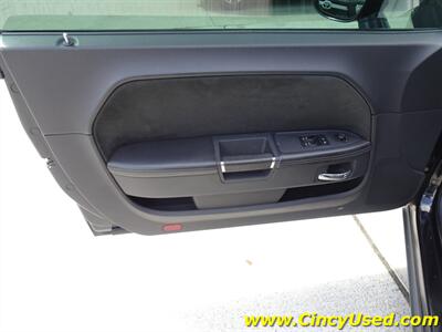2009 Dodge Challenger SRT8 - Photo 25 - Cincinnati, OH 45255