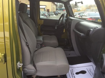 2007 Jeep Wrangler Unlimited Sahara   - Photo 8 - Cincinnati, OH 45255