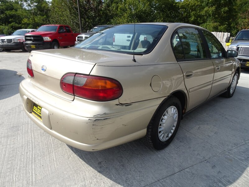 2005 Chevrolet Malibu Classic   - Photo 6 - Cincinnati, OH 45255