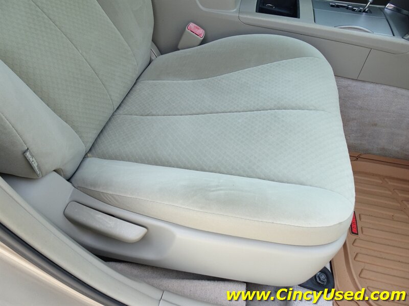 2009 Toyota Camry LE - Photo 23 - Cincinnati, OH 45255