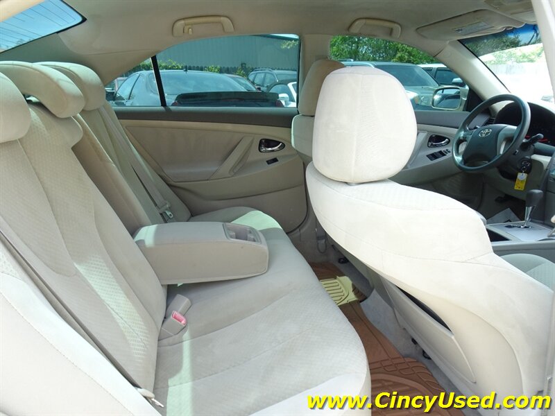 2009 Toyota Camry LE - Photo 13 - Cincinnati, OH 45255