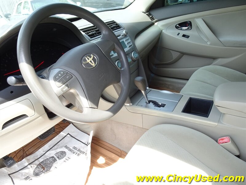 2009 Toyota Camry LE - Photo 11 - Cincinnati, OH 45255