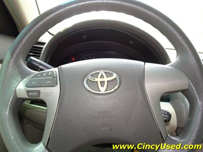 2009 Toyota Camry LE - Photo 18 - Cincinnati, OH 45255
