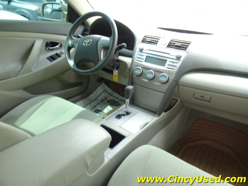 2009 Toyota Camry LE - Photo 14 - Cincinnati, OH 45255