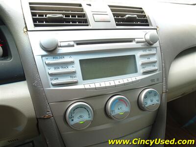2009 Toyota Camry LE - Photo 17 - Cincinnati, OH 45255
