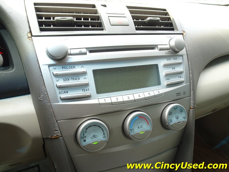 2009 Toyota Camry LE - Photo 17 - Cincinnati, OH 45255
