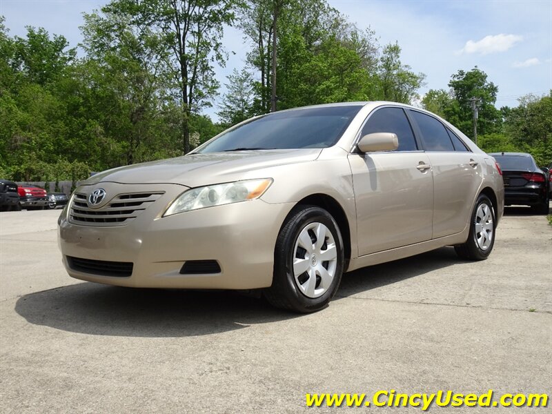 2009 Toyota Camry LE - Photo 3 - Cincinnati, OH 45255