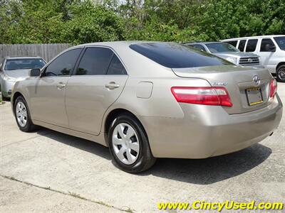 2009 Toyota Camry LE - Photo 8 - Cincinnati, OH 45255